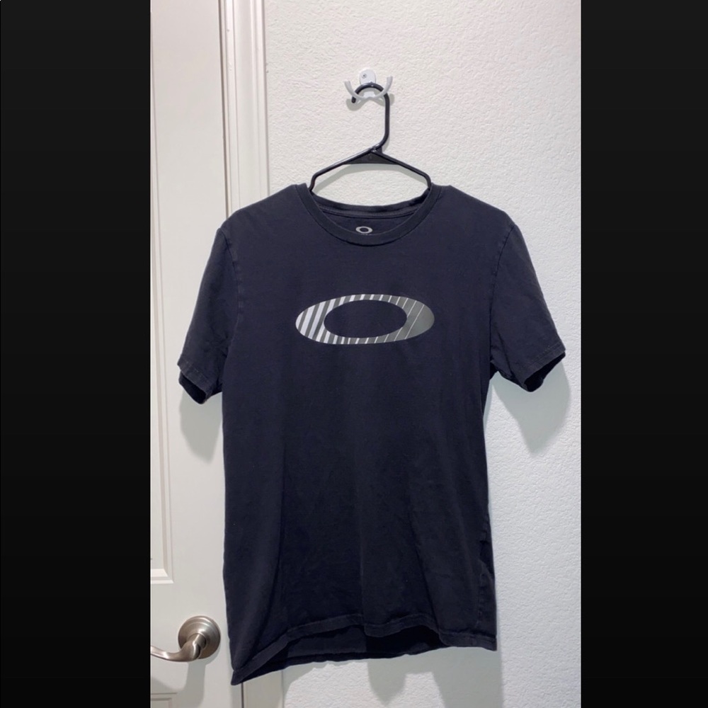 Black Oakley Shirt